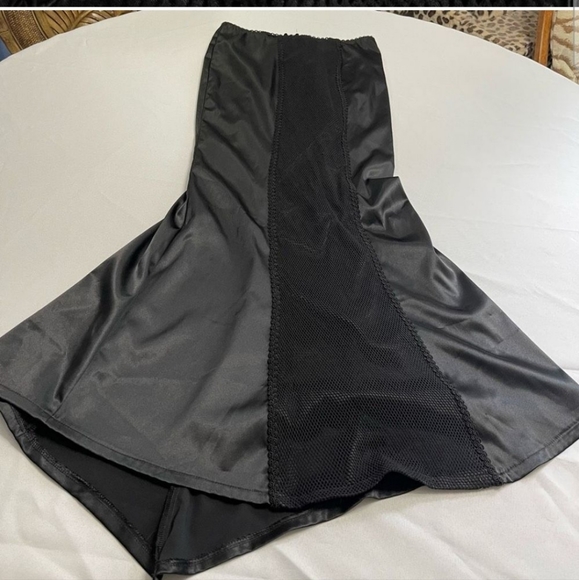 RARE 90's morbid threads skirt - Picture 9 of 11